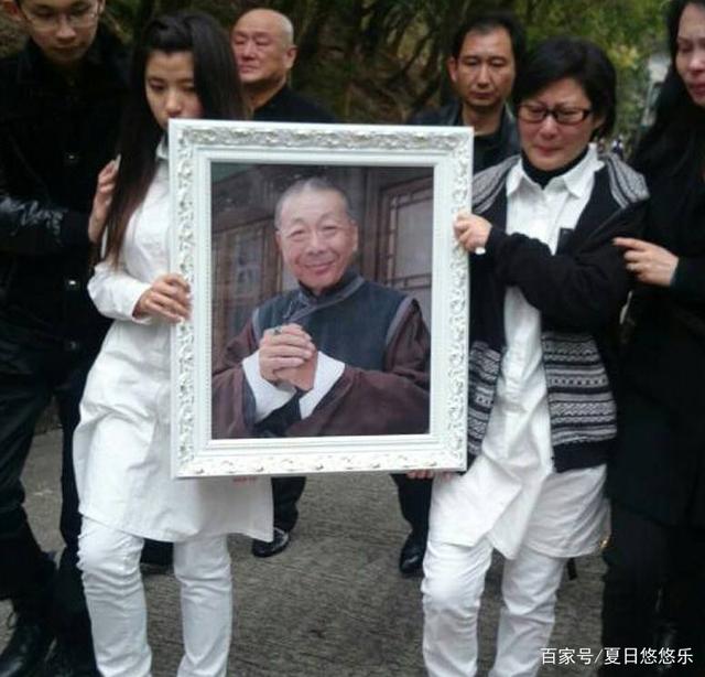 明星父亲去世,💔痛彻心扉，明星父亲离世，怀念那些温暖的时光