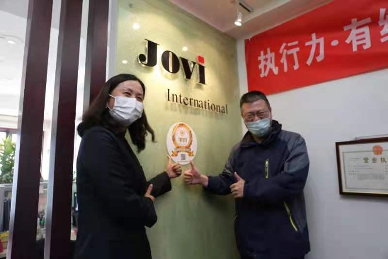 关于身高为184cm的男明星的探讨与赏析