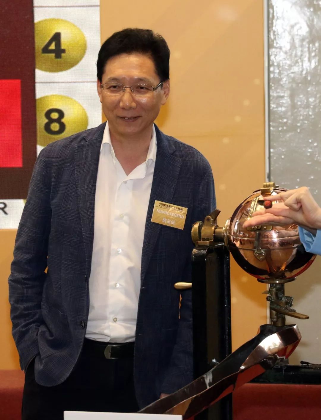 香港澳门六开彩开奖网站,灵活执行方案_设计师版67.158